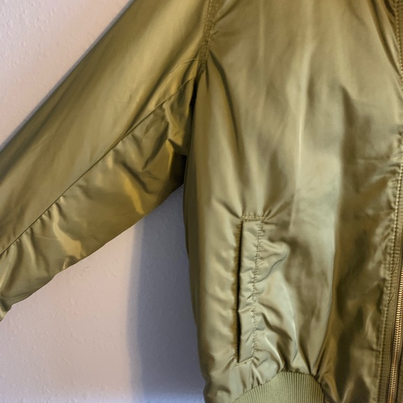 Old navy army green bomber jacket - Picture 2 of 6